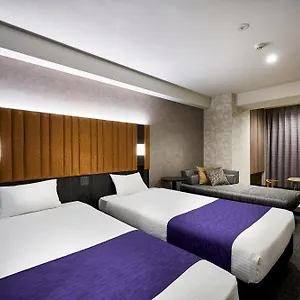 Monday Marutamachi Otel
